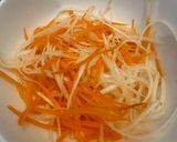 A picture of step 1 of Đồ Chua - Vietnamese Pickle Carrot and Radish.