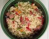 Foto langkah ke 6 dari resep Ramen Goreng Udang Pedas.