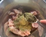 A picture of step 3 of Chicken Souvlaki.