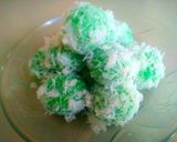Foto langkah ke 7 dari resep Klepon Ketan isi gula merah.