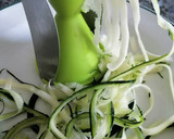 Foto del paso 2 de la receta: Espaguetis de calabacin con bacon y langostinos
