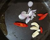 Foto langkah ke 3 dari resep Telur Ceplok Masak Kecap.