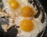 A picture of step 2 of Hammy Eggs Sandwich.