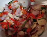 Foto langkah ke 3 dari resep Ayam Suwir Sambal Matah.
