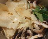 Hình bước làm 3 của món Cà ri Thái đỏ (thuần chay)