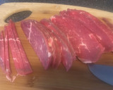 A picture of step 1 of Wrap bread beef.