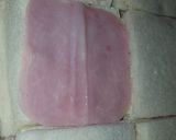 Foto del paso 3 de la receta: Sándwich con pan de miga, jamón y queso