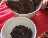 चोको चिप्स वाली चॉकलेट कूकीज़ (Choco chips wali chocolate cookies recipe in hindi) रेसिपी चरण 9 फोटो