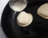 A picture of step 5 of Souffle Pancakes.