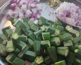 भिन्डी दो प्याजा (Bhindi do pyaza recipe in Hindi) रेसिपी चरण 1 फोटो