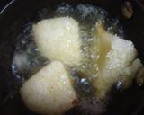A picture of step 3 of Idli dahi chatpata chat.