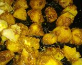 A picture of step 3 of Spicy rosemary potatoes.