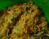 Foto del paso 1 de la receta: Mini tortillitas de vegetales (Usando de molde latitas de atún)