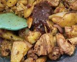 A picture of step 6 of Spicy Chicken Pot 麻辣雞煲.