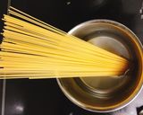 Hình bước làm 1 của món Spaghetti bò bằm
