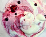 Foto del paso 1 de la receta: Helado cremoso de frutos rojos y yogur griego