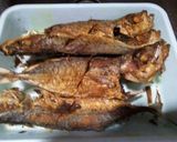 Foto langkah ke 1 dari resep Assalamualaikum, hari ini aku mau masak balado ikan kembung.