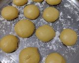 Foto langkah ke 6 dari resep Donat Labu Kuning.