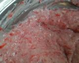स्ट्रॉबेरी योगर्ट (strawberry yogurt recipe in Hindi) रेसिपी चरण 3 फोटो