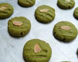 Foto langkah ke 5 dari resep Matcha Almond Cookies.