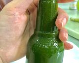 Hình bước làm 8 của món Bánh rau câu chai bia hoa nổi 4D