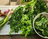 Foto langkah ke 1 dari resep Jangan Kelor/Sayur Bening Daun Kelor.