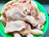 Ayam goreng gurih super empuk dengan bumbu meresap sampai kedalam dagingnya ❤️