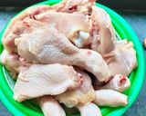 Foto langkah ke 1 dari resep Ayam goreng gurih super empuk dengan bumbu meresap sampai kedalam dagingnya ❤️.