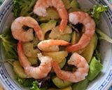A picture of step 8 of Shrimp Salad with Orange and Avocado.