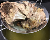 Foto del paso 5 de la receta: Pechuga de pavo rellena y salsa gravy