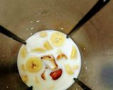 A picture of step 1 of Banana Date Smoothie.