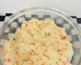 Foto del paso 2 de la receta: Filete empanados de pechuga de pollo con ensalada de papas y zanahoria!
