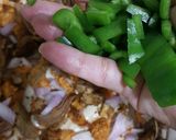 A picture of step 6 of Puff pastry BBQ chicken pizza.