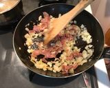 Foto langkah ke 1 dari resep Simple Carbonara tanpa cream 🍝.