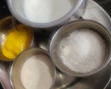 A picture of step 1 of Mango Sooji Halwa.
