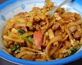Foto langkah ke 9 dari resep Kwetiau Goreng Ala Rumahan Rasa Maknyuss.