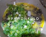 Foto langkah ke 3 dari resep Martabak Daging Praktis.