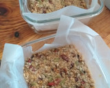 Foto del paso 3 de la receta: Barras de cereal bañado de chocolate y frutos secos