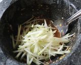 รูปขั้นตอนการทำที่ 4 ของ ปลาอินทรีย์ทอดราดยำไข่ปู