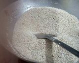 A picture of step 3 of Till chikki.