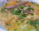 Hình bước làm 1 của món Hoành thánh lá nấu thịt chả
