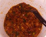 A picture of step 3 of Onion sauce with sardines.