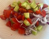 Foto del passaggio 3 della ricetta Fresca insalata con cetrioli