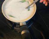 Foto langkah ke 2 dari resep Bubur sumsum super lembut dan praktis.