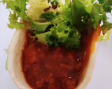 Foto del paso 2 de la receta: Mini burritos con mezclum y queso sin lactosa