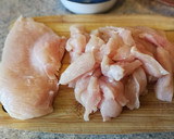 Foto del paso 3 de la receta: Pechuga de pollo con pimientos y sésamo