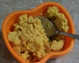 A picture of step 2 of Karari kachori.