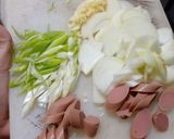 Foto langkah ke 2 dari resep Spaghetti fettuccine Bolognese.