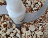 Foto del paso 2 de la receta: Bolitas de chocolate saludables 3 ing. 🍫 Ideal para hacer con infantes 🧒🏽 ♥️ 👧🏽 Sin azúcares agregados