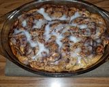 A picture of step 11 of Cinnamon bun apple pie.